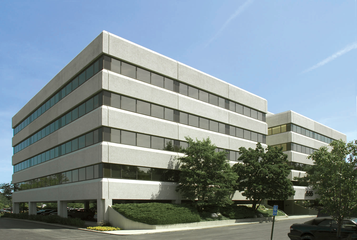 The office building at 555 Skokie Boulevard, Northbrook, Illinois
